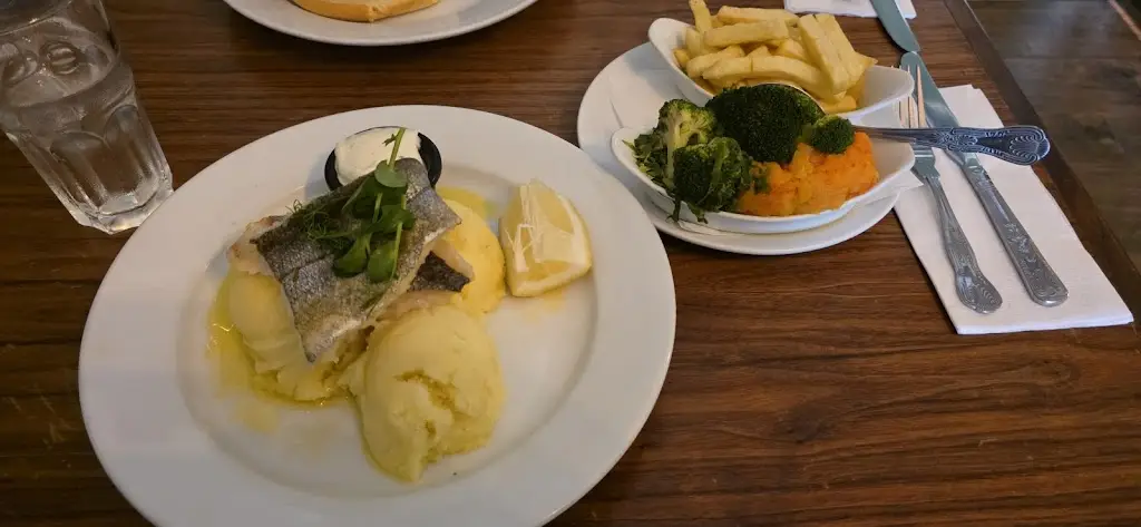 Thierry Douin_An Chistin Beag_Skibbereen_review