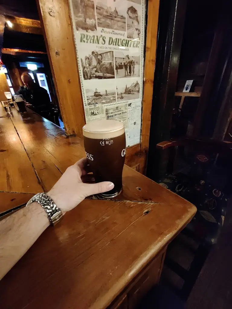 Filip Holm_Lizzie Buggies_Ballyconnell_recensione