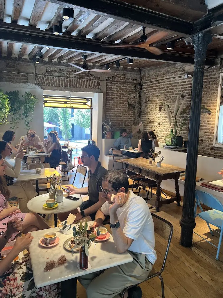 The Royal Bar._Ballyjamesduff_slider_image_3