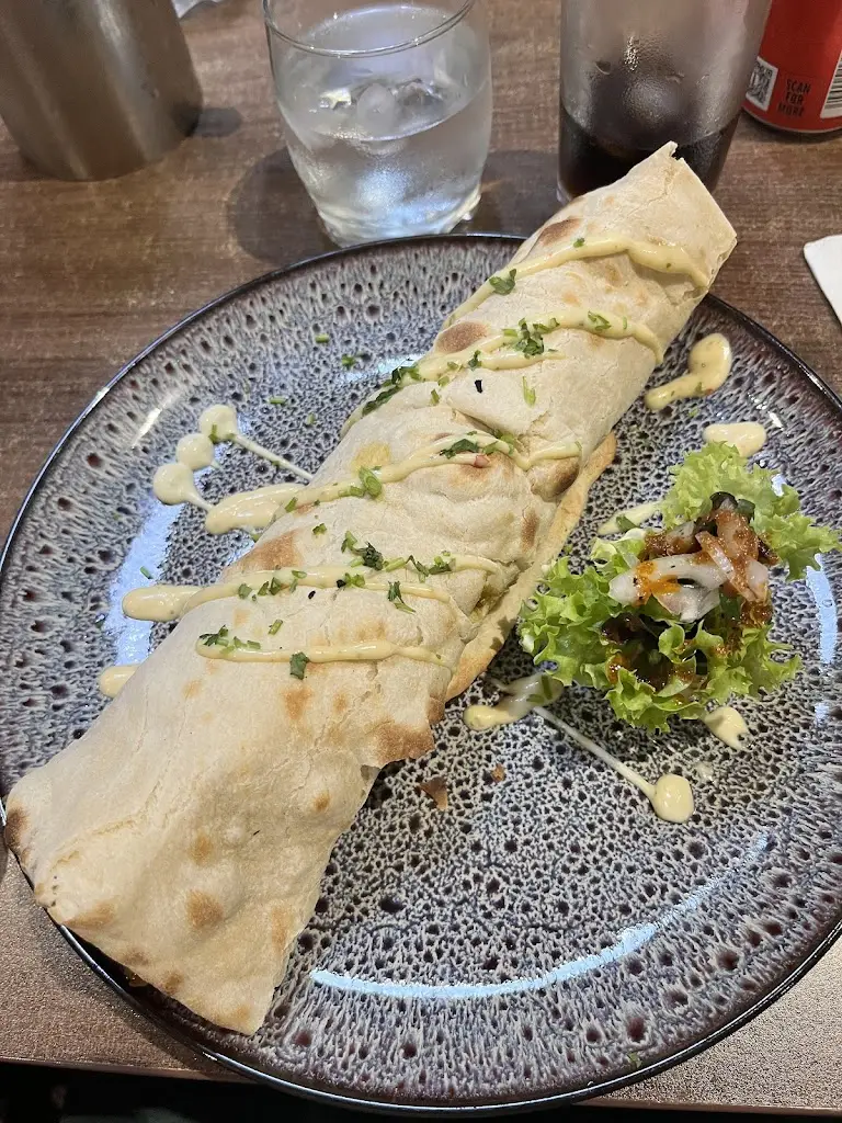 Luján F_The Paradise, Indian European restaurant & takeaway_Ballybofey_avis