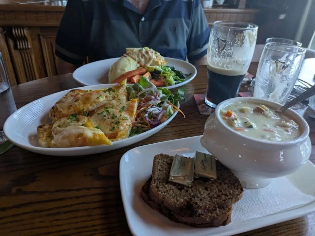 The Quays Bar & Restaurant_Youghal_slider_image_3