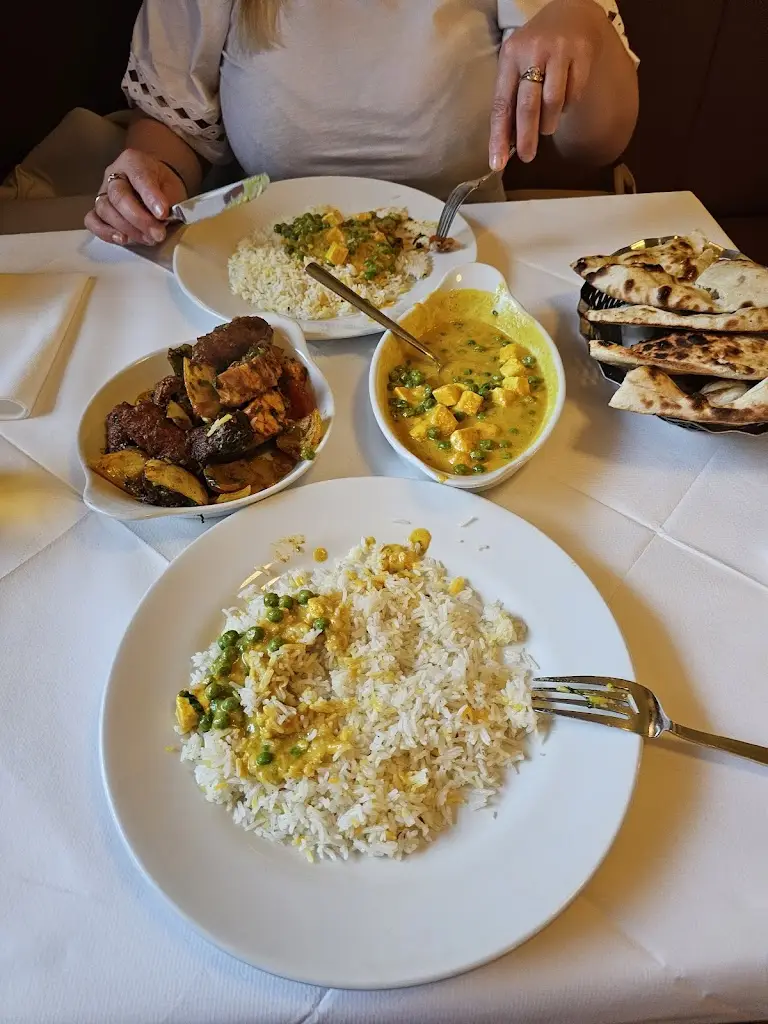 Khazana Indian Restaurant_Claregalway_slider_image_2