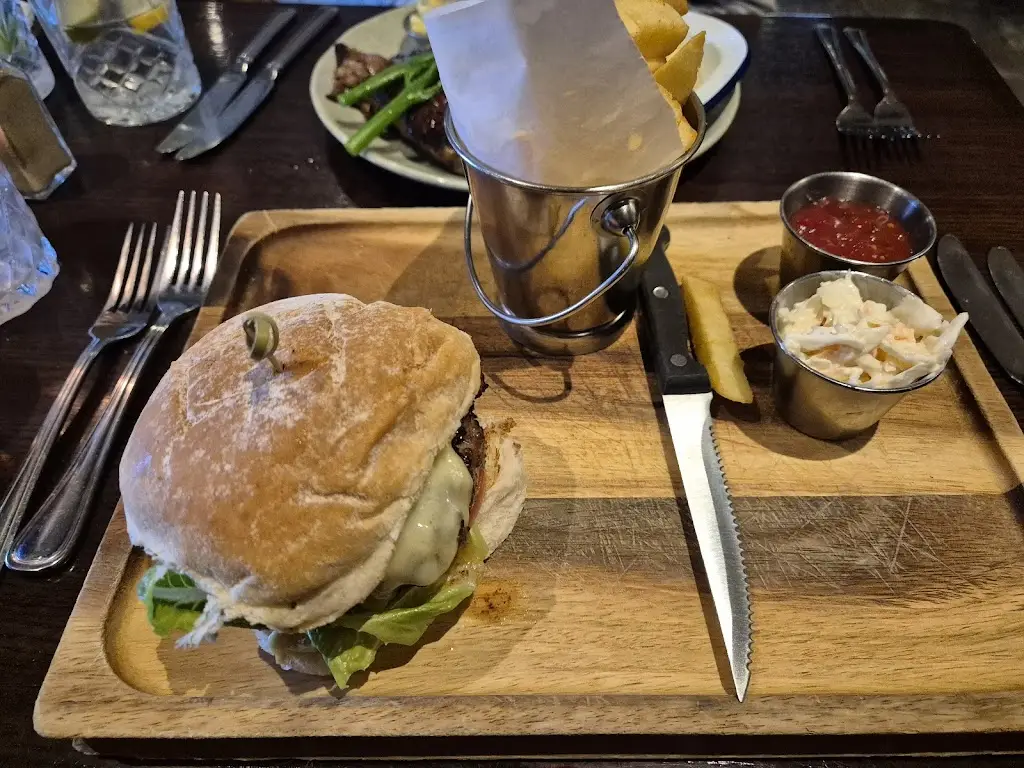 The Riverbank Country Pub & Guesthouse_Carrickmacross_slider_image_3