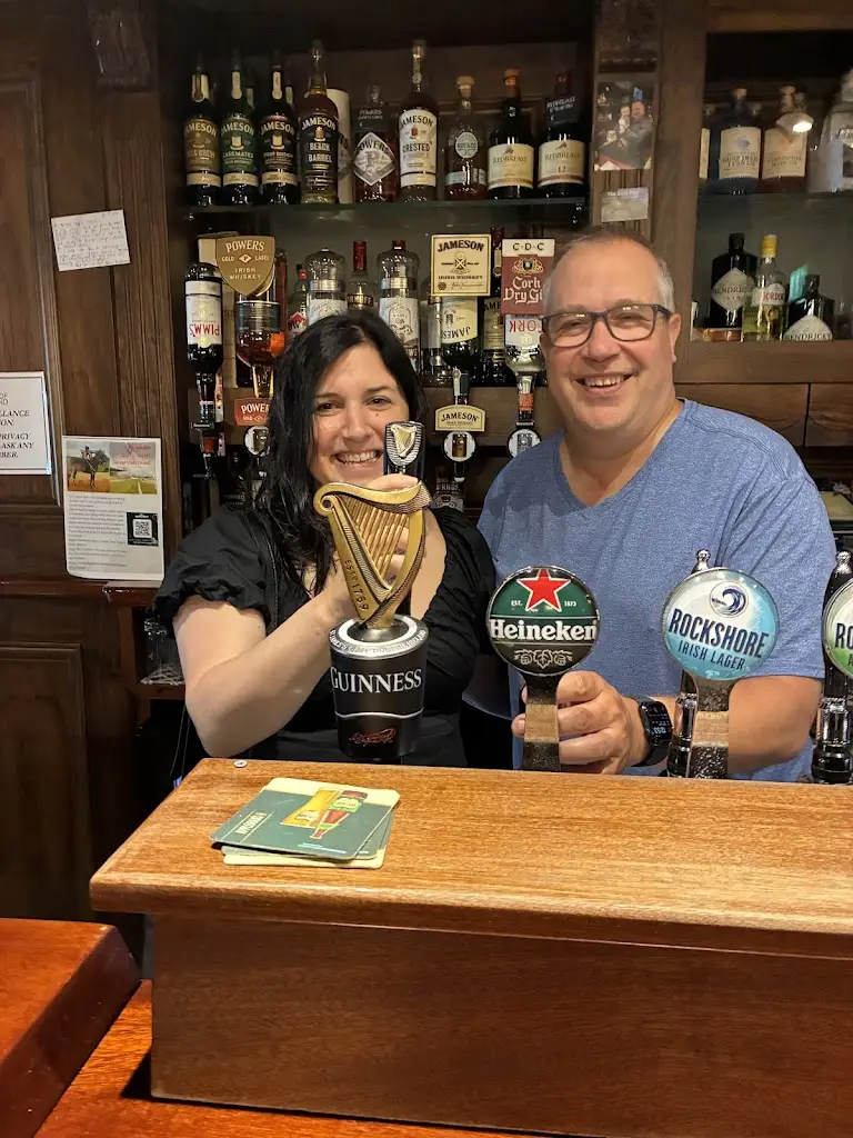 Chad Bickel_Deery's Bar & Lounge_Carrickmacross_avis