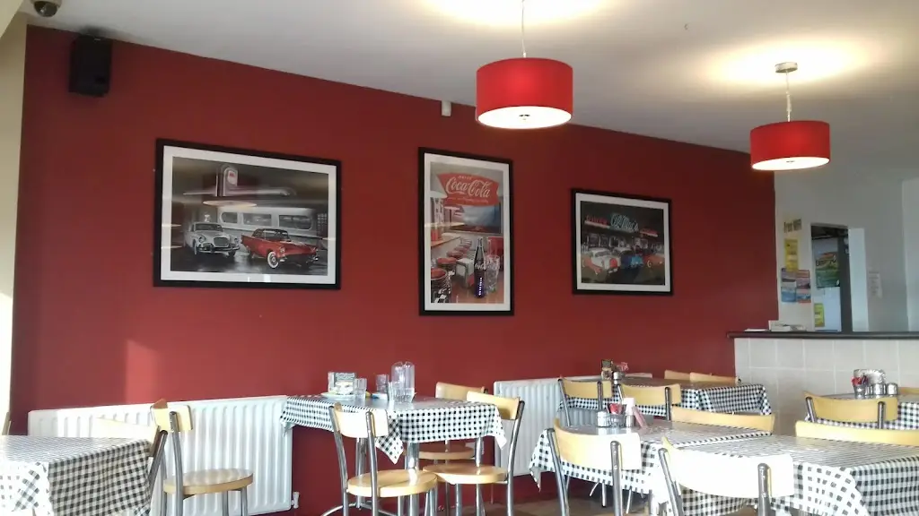 Peppers Diner restaurante en Derrybeg