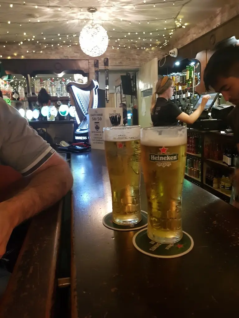 Alice Dwyer_Teach Mhicí_Derrybeg_reseña