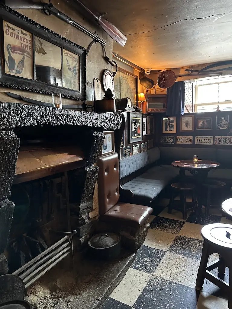 Sean's Bar Restaurant in Castleblayney