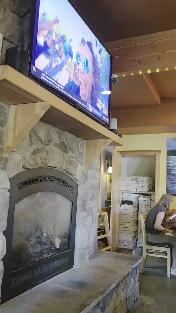 Joe Hennessy_Simpsons Bar & Restaurant / Oliver’s restaurant_Carndonagh_review