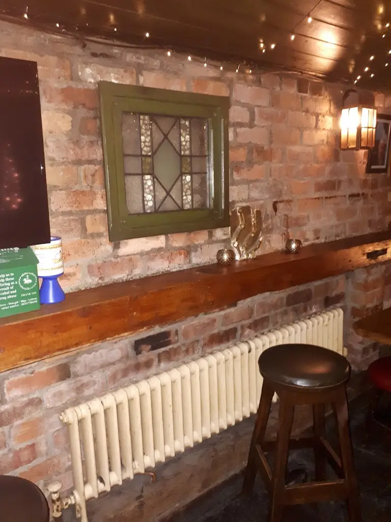 Elena Velazquez_Persian Bar_Carndonagh_review