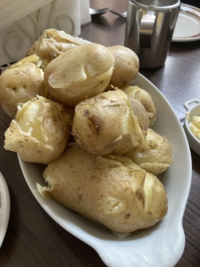 Joe Houghton_Farrens Bar_Carndonagh_review