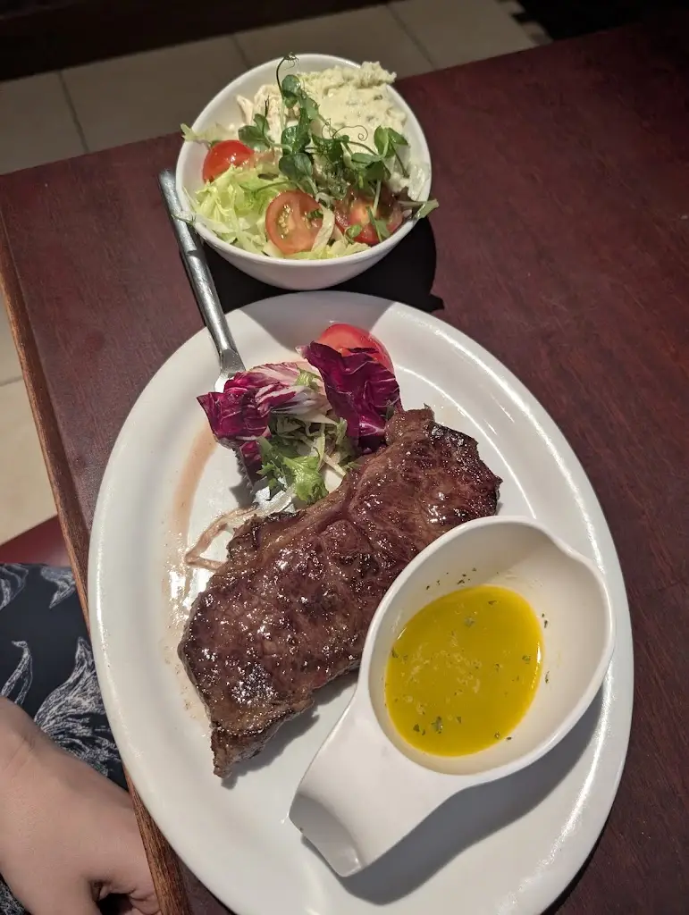 Julianna Tsaruk_Stakes Restaurant_Bundoran_review