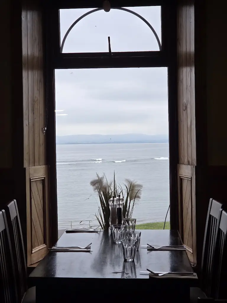 Helena Rogers_Maddens Bridge Bar & Restaurant_Bundoran_review