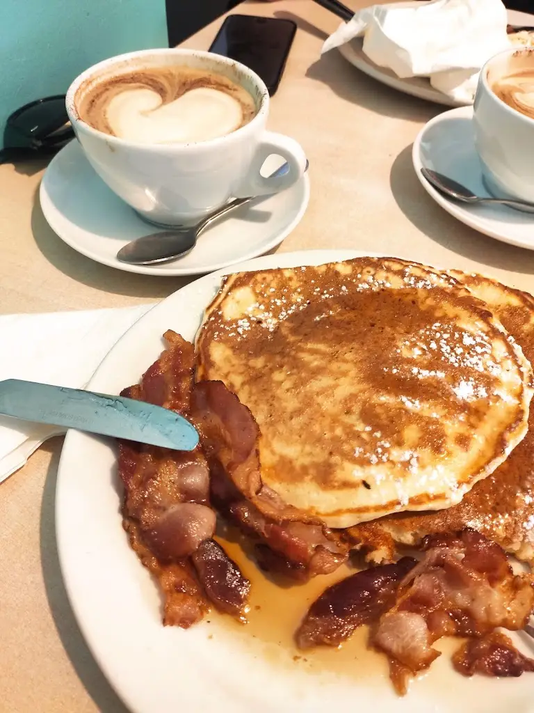 Menu_Waves Surf Cafe_Bundoran_imagen_8