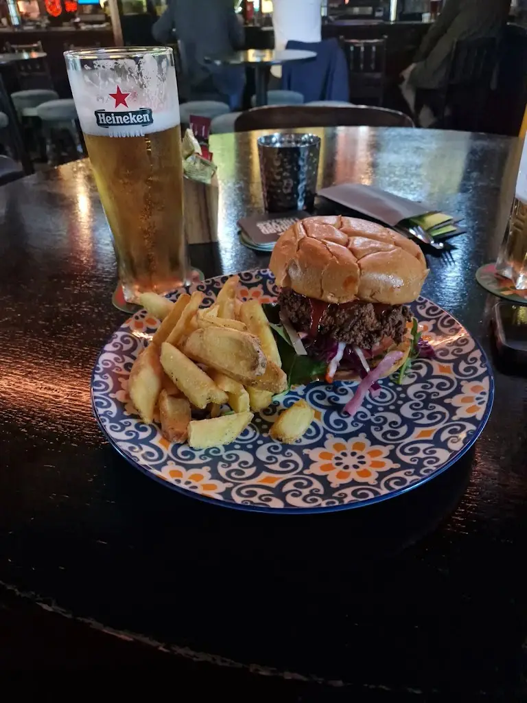 Rory Mannion_The Chasin’ Bull_Bundoran_review