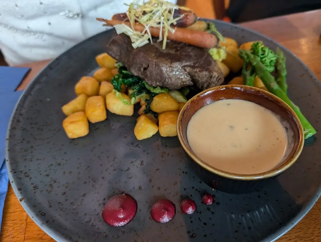 Darragh Connolly_The Selkie_Bundoran_review