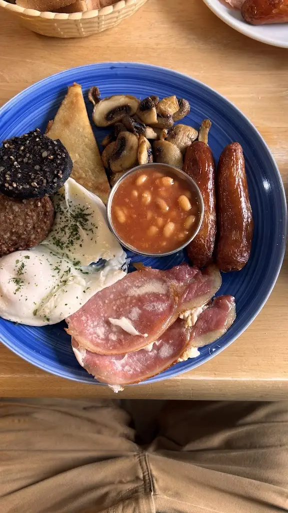 Hugh Ryan_The Salty Fox_Bundoran_review