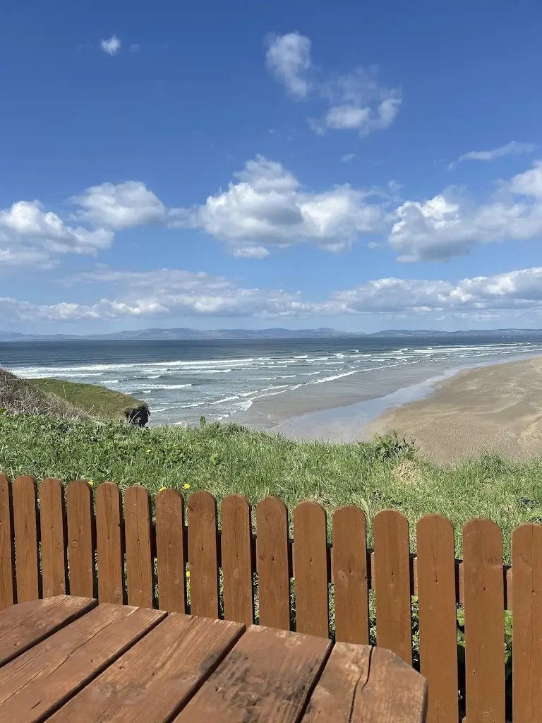 Jennifer Christie_Tullan Tin Can_Bundoran_review