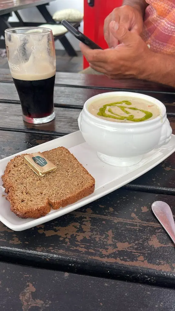 Sarah Goodall_Powers Thatch, Bar And Restaurant_Oughterard_review