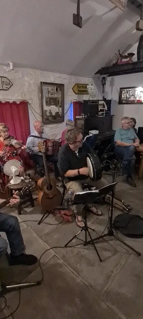 The Thatch Bar_Ballyshannon_slider_image_2