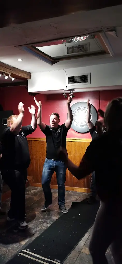 Nathan Burrows_Bridgend Bar_Ballyshannon_recensione