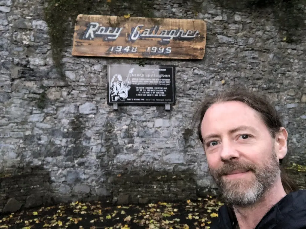 Frank Mc Nally_Owen Roes Bar_Ballyshannon_review