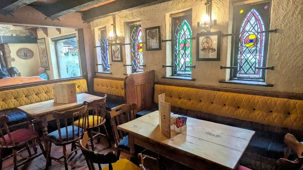 Olde Castle Seafood Bar restaurant in Donegal