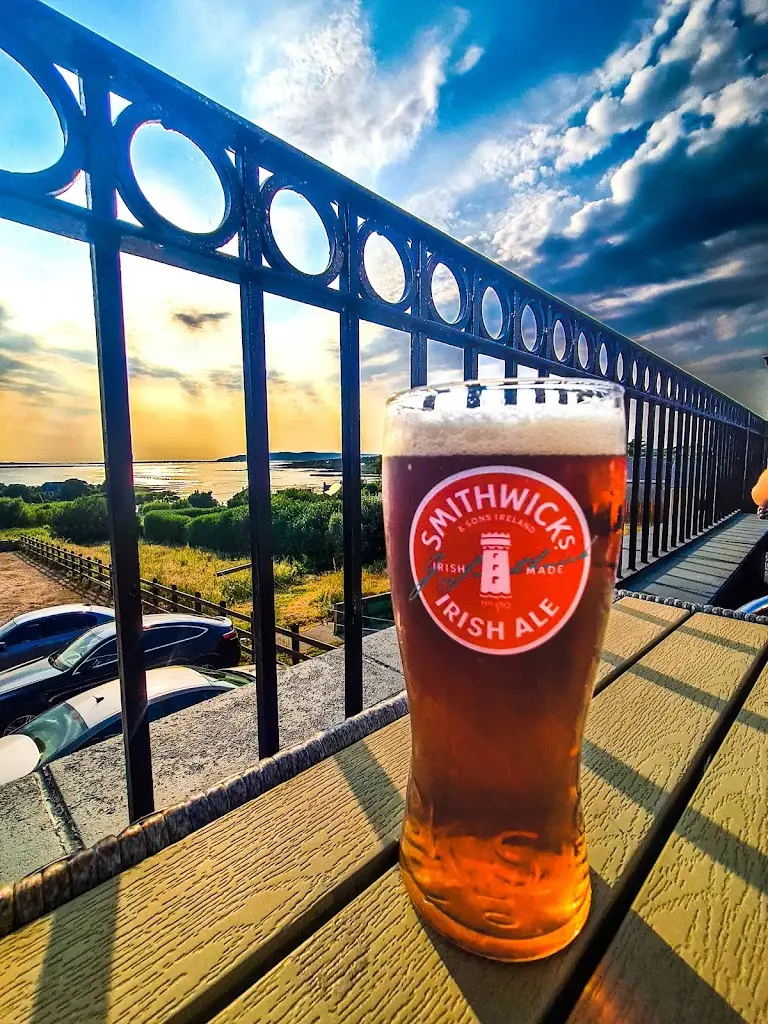 Patrick Johnny Sally's_Dungloe_slider_image_3