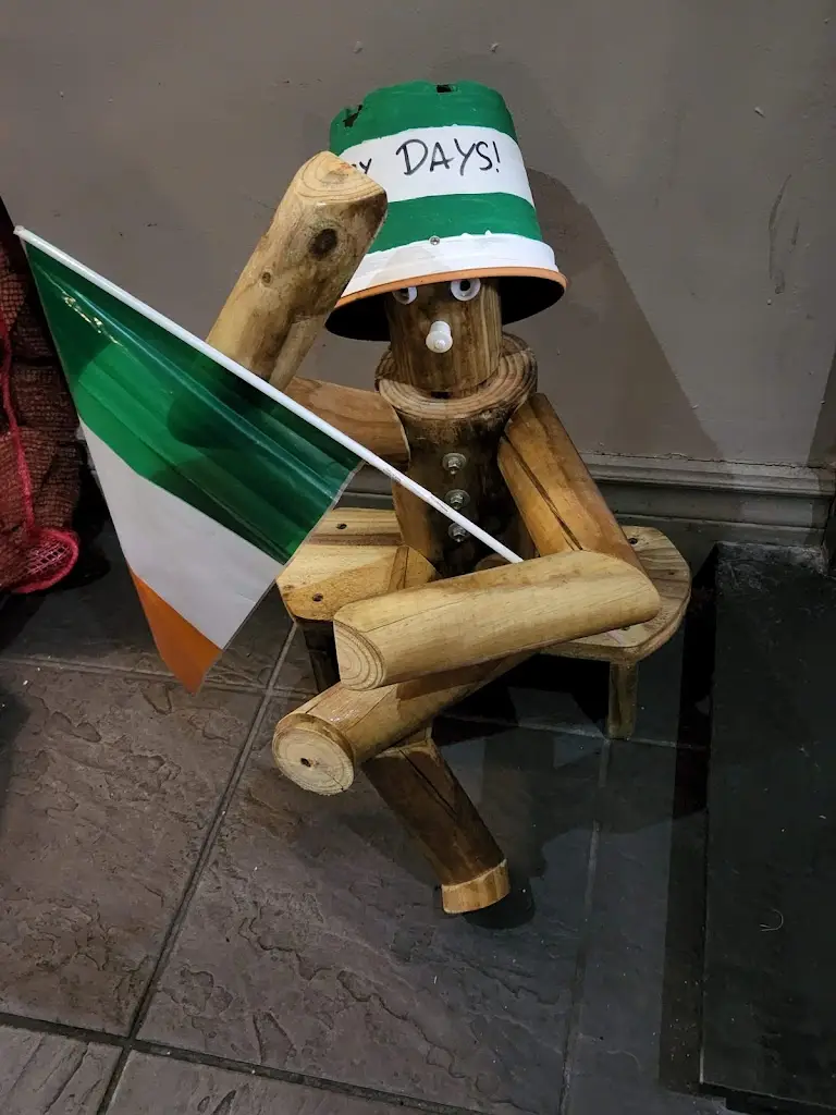 Lauren Amber_Mulhern's Corner bar_Dungloe_review