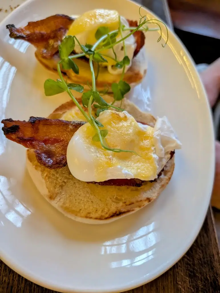 Eleonora Gudkova_McHugh's Traditional Pub & Restaurant_Claregalway_review