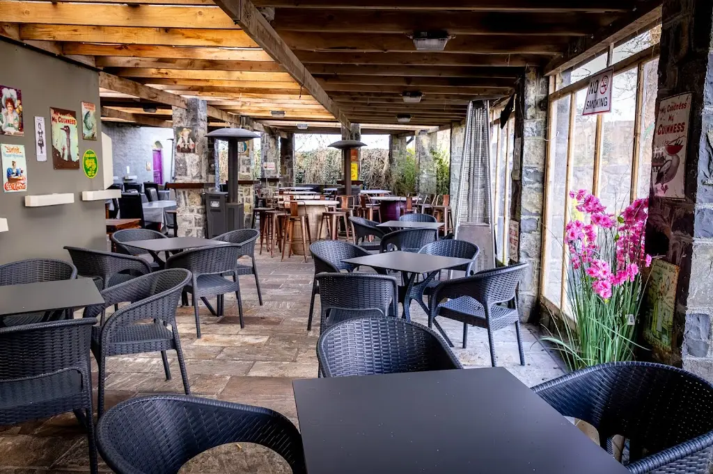 McHugh's Traditional Pub & Restaurant_Claregalway_slider_image_1