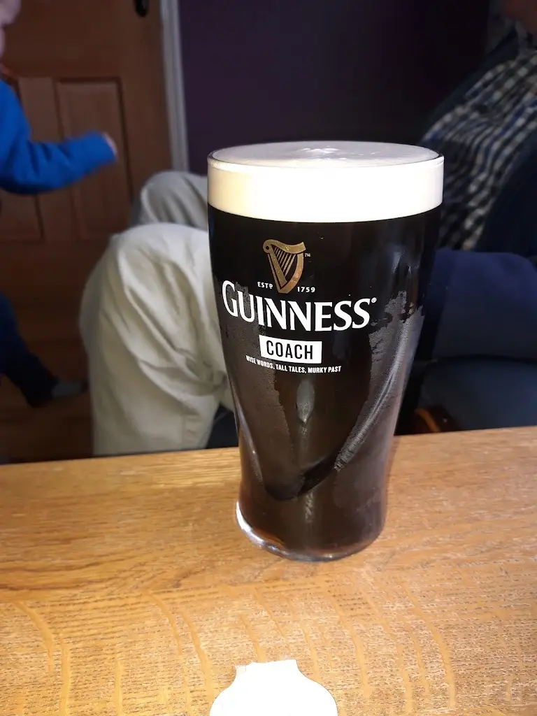 John Cave_Angler's Bar_Oughterard_reseña