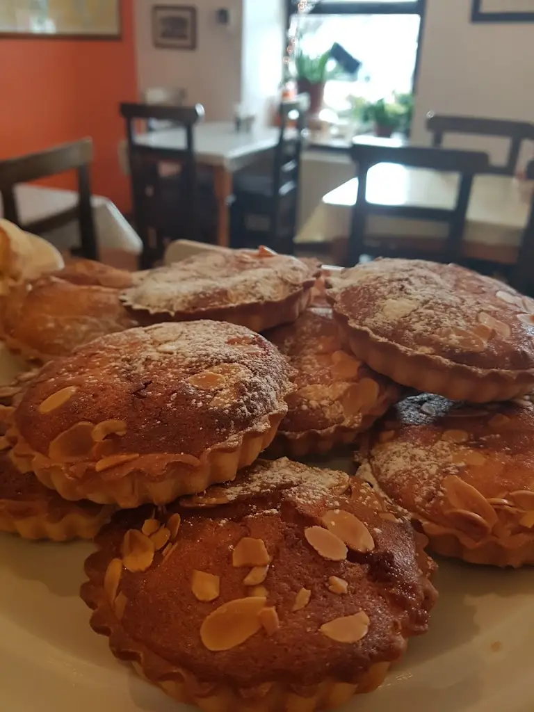 The Olde Glen Bar, Restaurant & Bia Box_County Donegal_slider_image_3