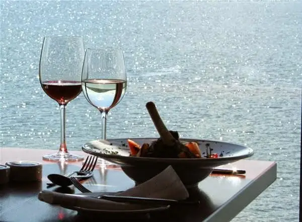 The Waters Edge Restaurant_Dunlewy_slider_image_3