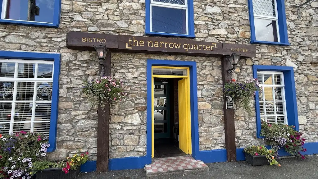 The Narrow Quarter Bistro & Coffeehouse_Dunlewy_slider_image_1