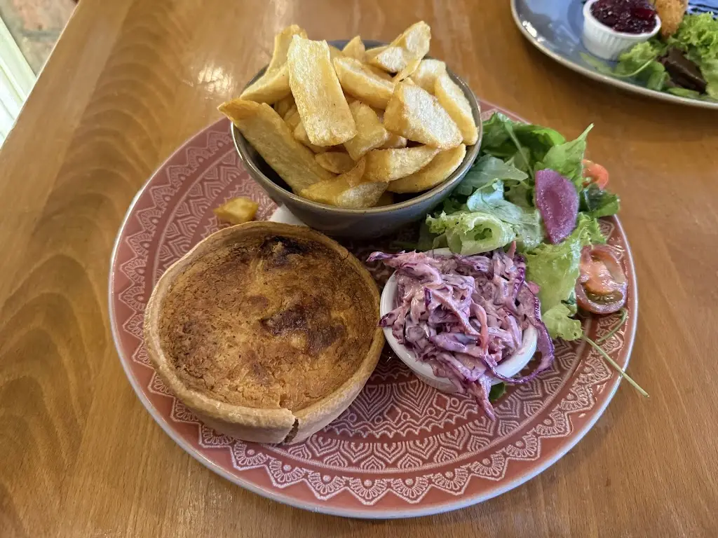 The Narrow Quarter Bistro & Coffeehouse_Dunlewy_slider_image_3