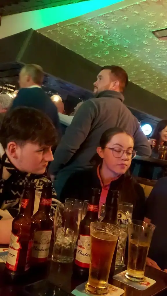 sheauveen mc callig_Harbour Bar_Killybegs_review