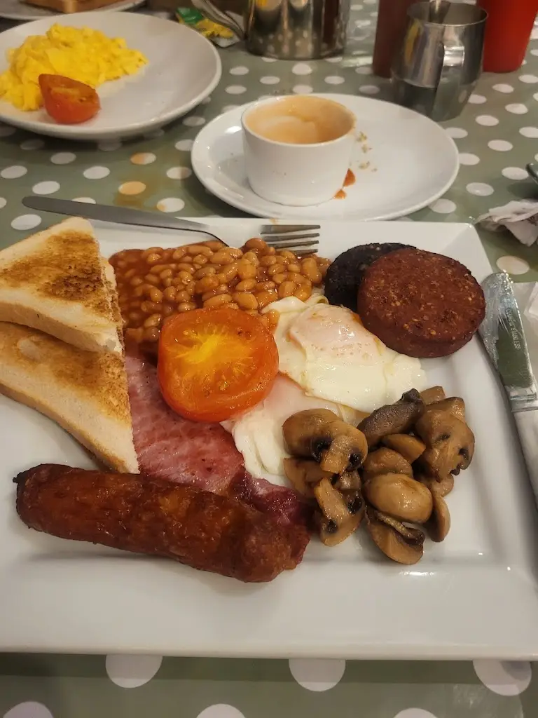 Noel Orourke_Sean's Diner Cootehill_Cootehill_review