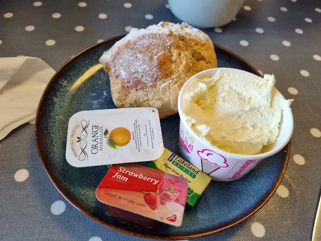 Carmen Wolmarans_Side Street Cafe_Cootehill_review