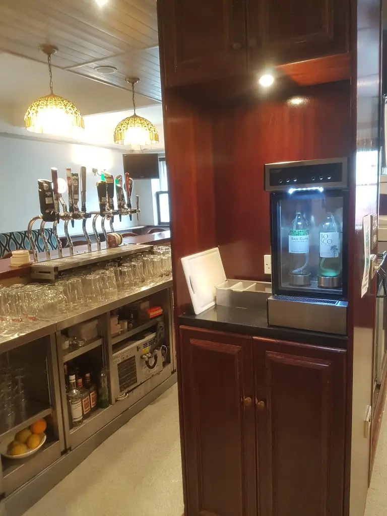 Mullens Lounge_Cootehill_slider_image_3