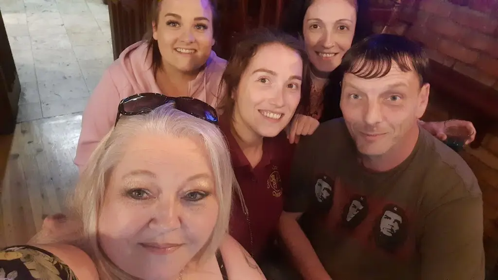 Janice Preston_Smith's Bar_Cootehill_avis