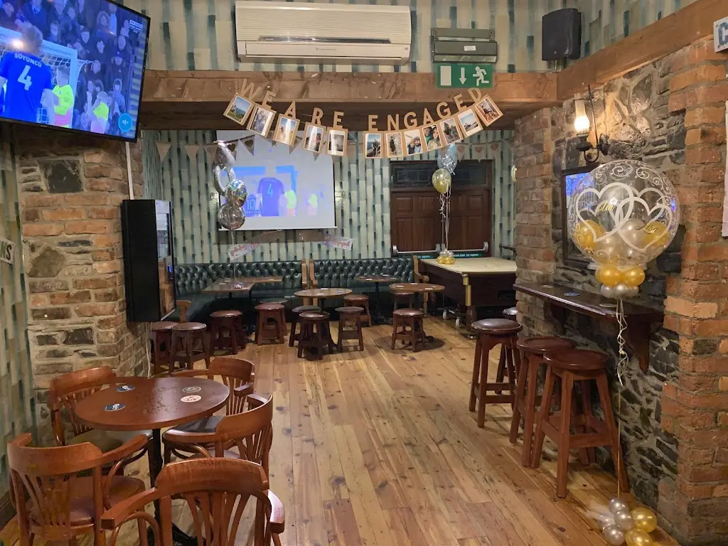 Smith's Bar ristorante a Cootehill