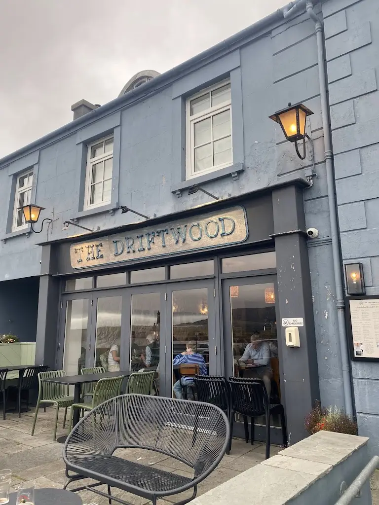 Justyna Kosmulska (TheHartist)_The Driftwood_Sligo_recensione