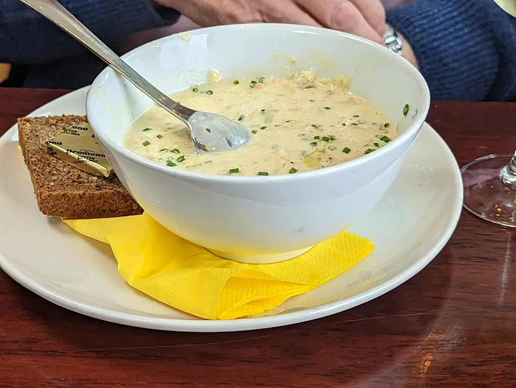 Menu_The Treehouse Restaurant_Muff_image_6