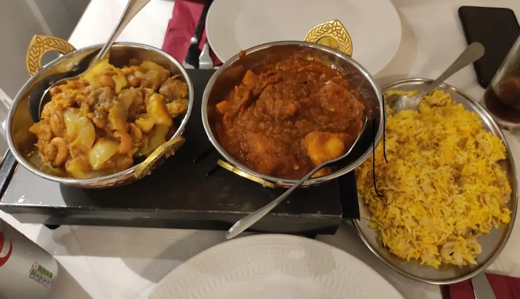 INDIAN TANDOORI RESTAURANT. Virginia. Cavan_Virginia_slider_image_2