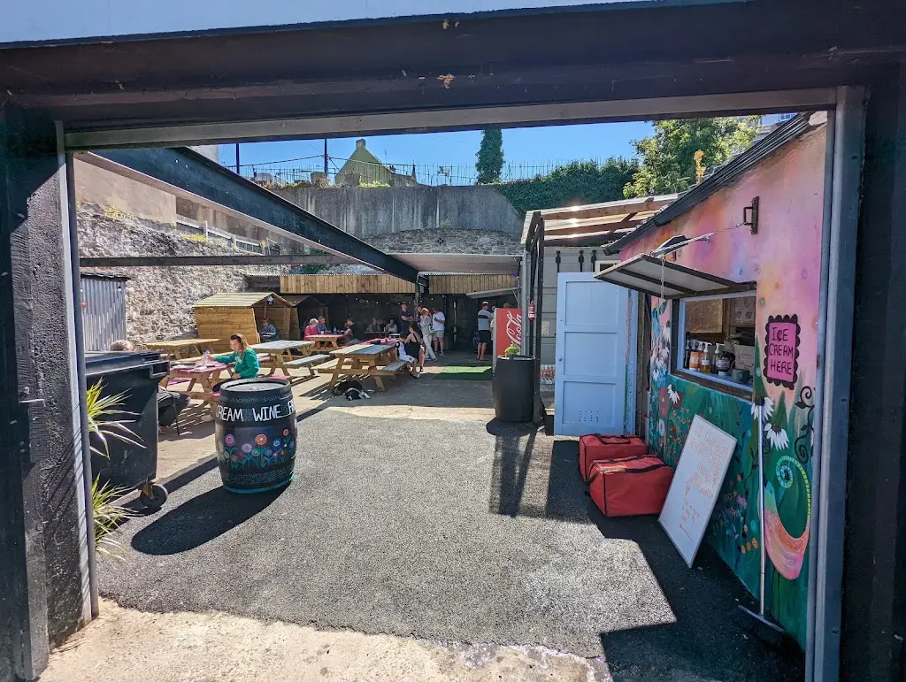 Sip and Slice_Ramelton_slider_image_2