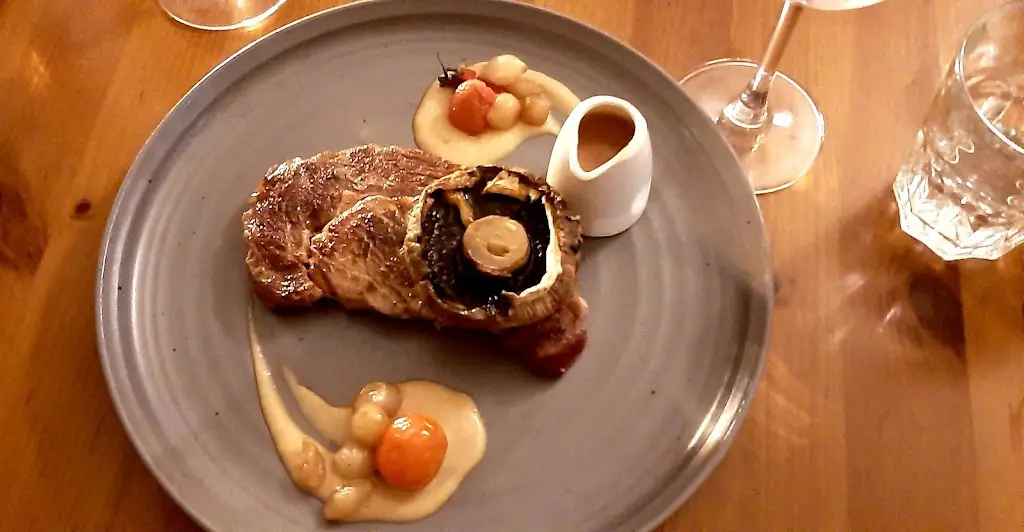 Yellow Pepper_Letterkenny_slider_image_3