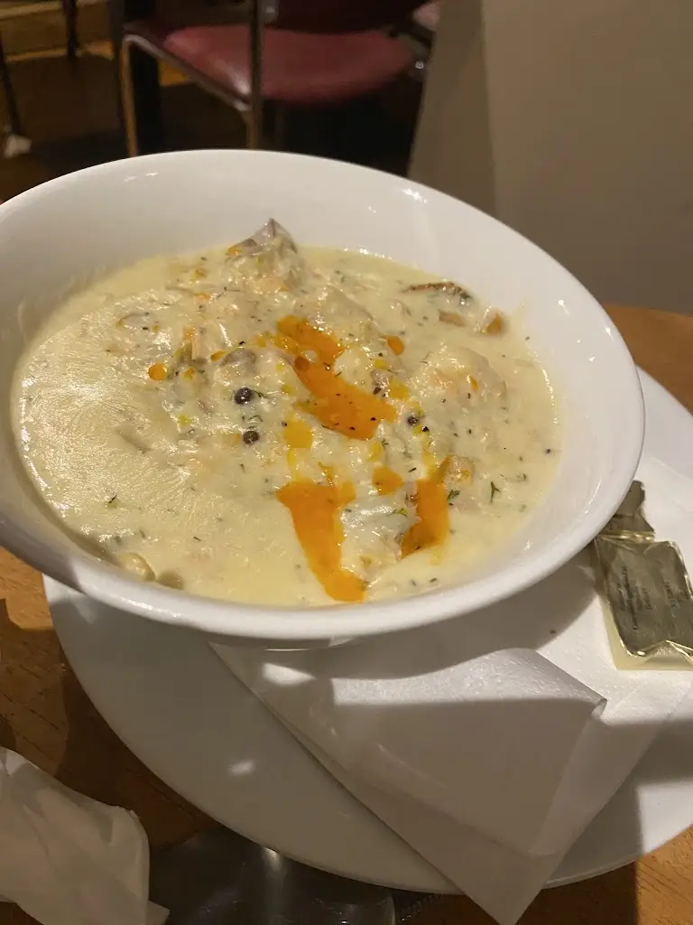 Євгеній Рогов_The Harp Tavern_Sligo_reseña