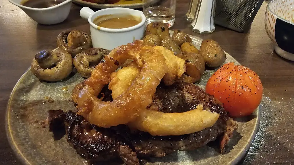 Oasis Bar_Letterkenny_slider_image_3