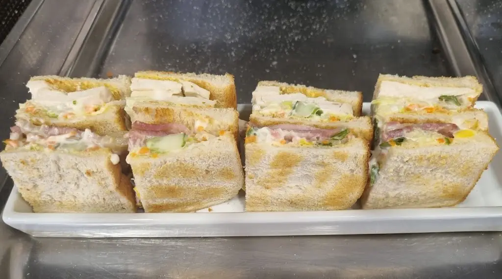 Charleys Cafe_Letterkenny_slider_image_2