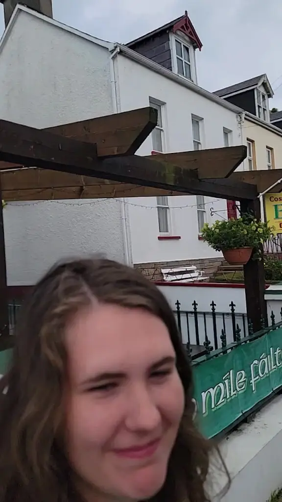 The Alvarez Brothers_The Cosy Cottage_Moville_Bewertung